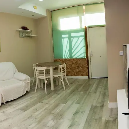 Estudio En El Pleno Centro De Alicante By Renthas Exterior foto