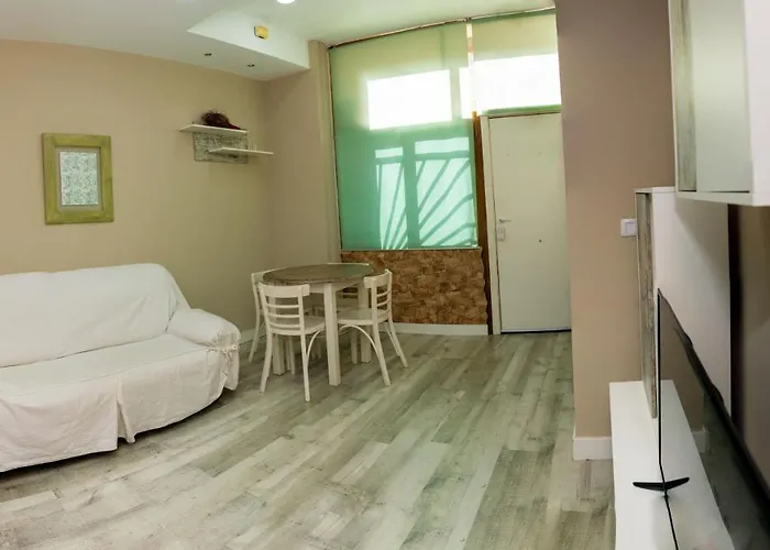 Estudio En El Pleno Centro De Alicante By Renthas